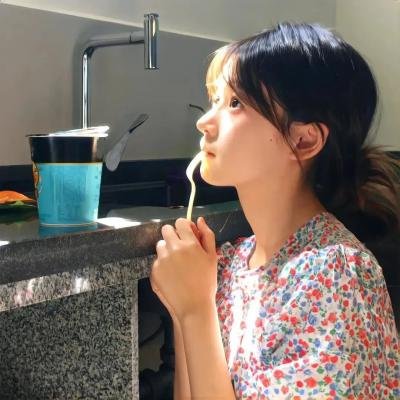 小黄花青草地